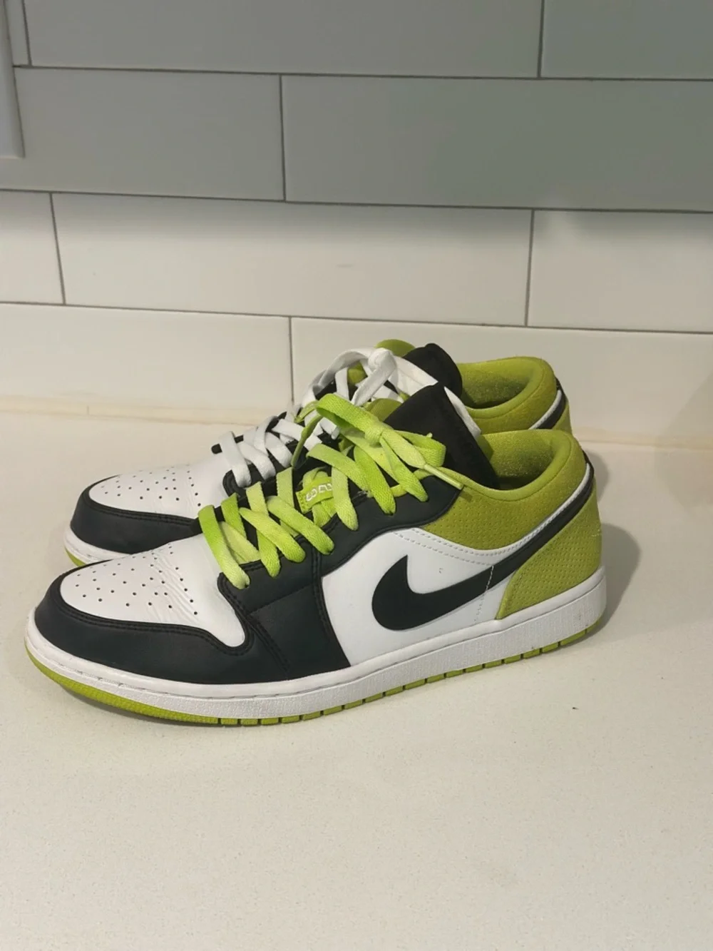 Jordan 1 Low SE 